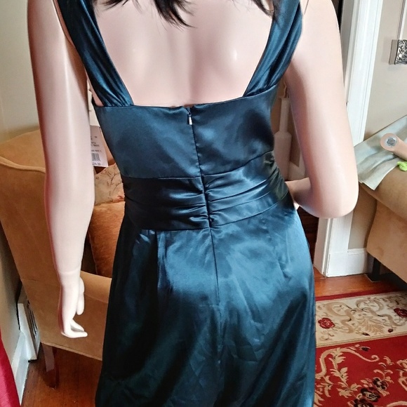 Brand New DAVID'S BRIDAL Dress Size:M - Picture 4 of 6